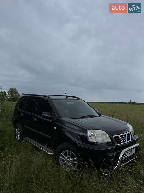 2004 nissan x-trail