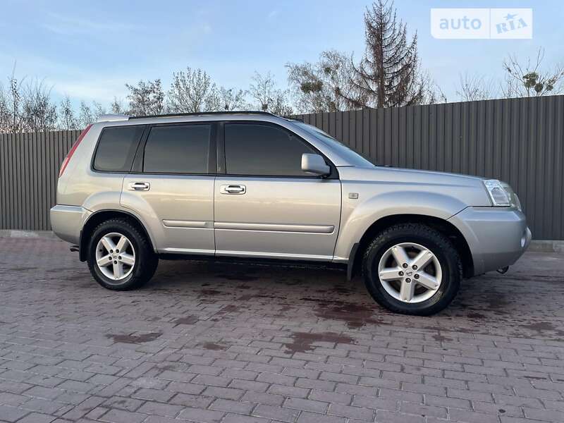 2003 nissan x-trail
