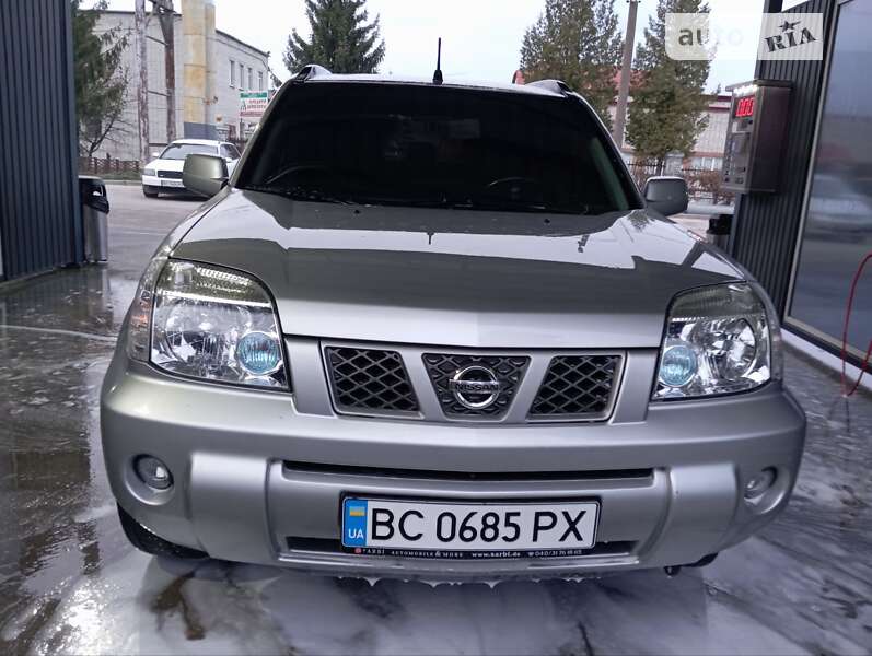 2004 nissan x-trail