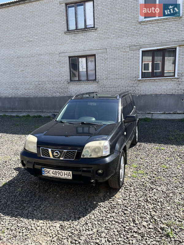 2004 nissan x-trail