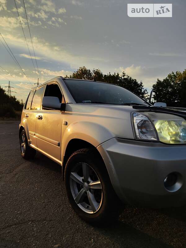 2004 nissan x-trail