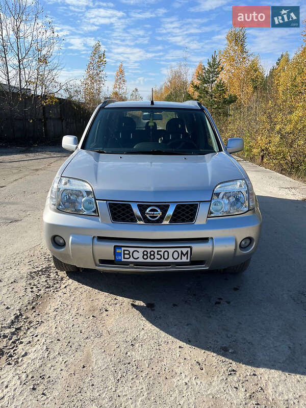 2004 nissan x-trail