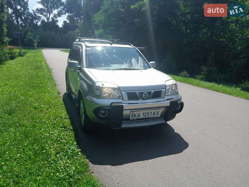 2005 nissan x-trail