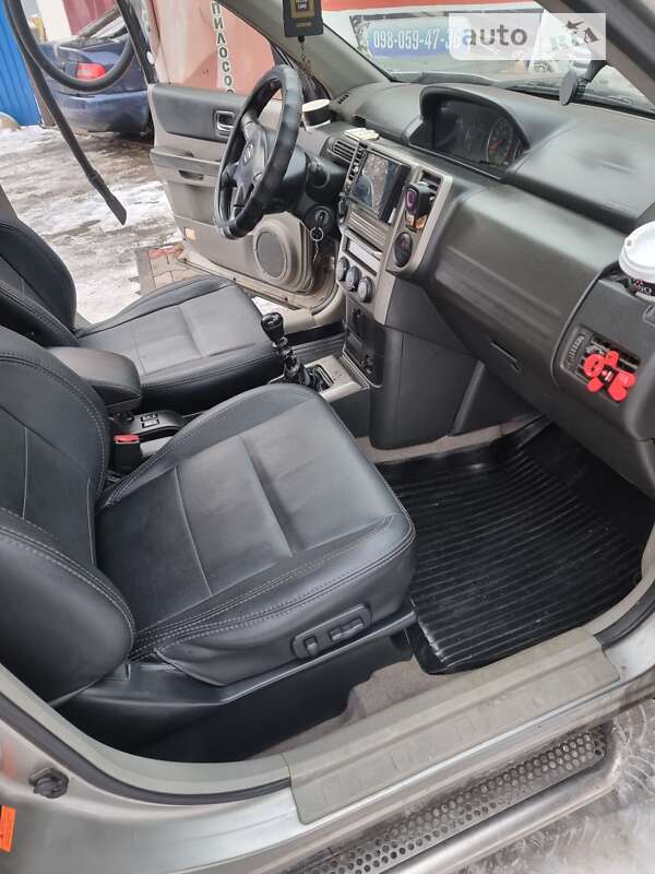 2005 nissan x-trail