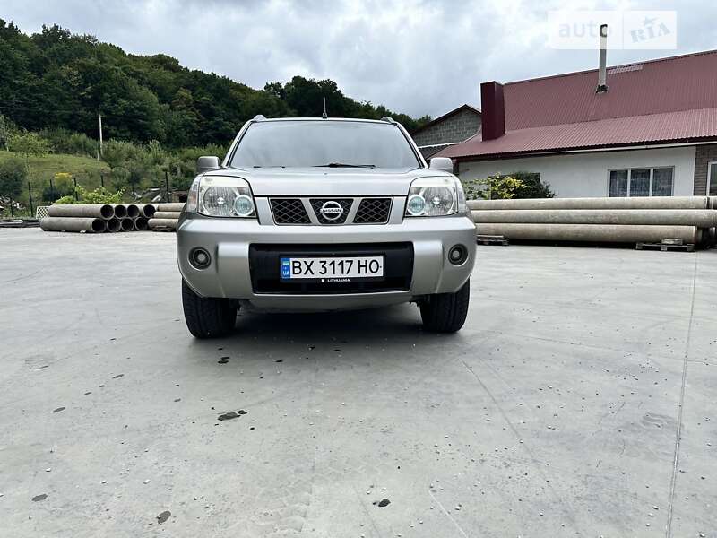 2005 nissan x-trail