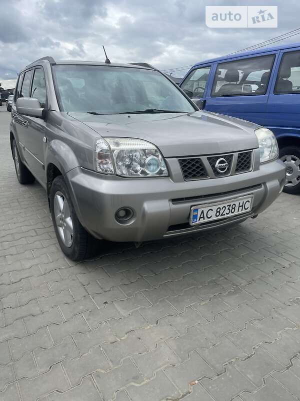 2005 nissan x-trail