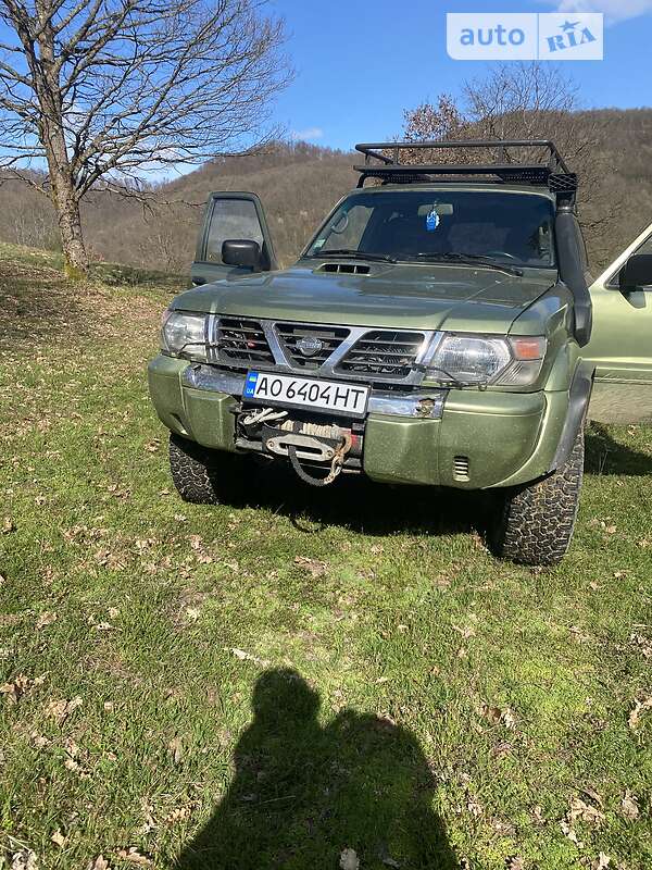 2000 nissan patrol