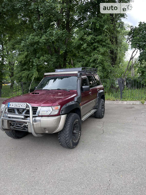 2000 nissan patrol