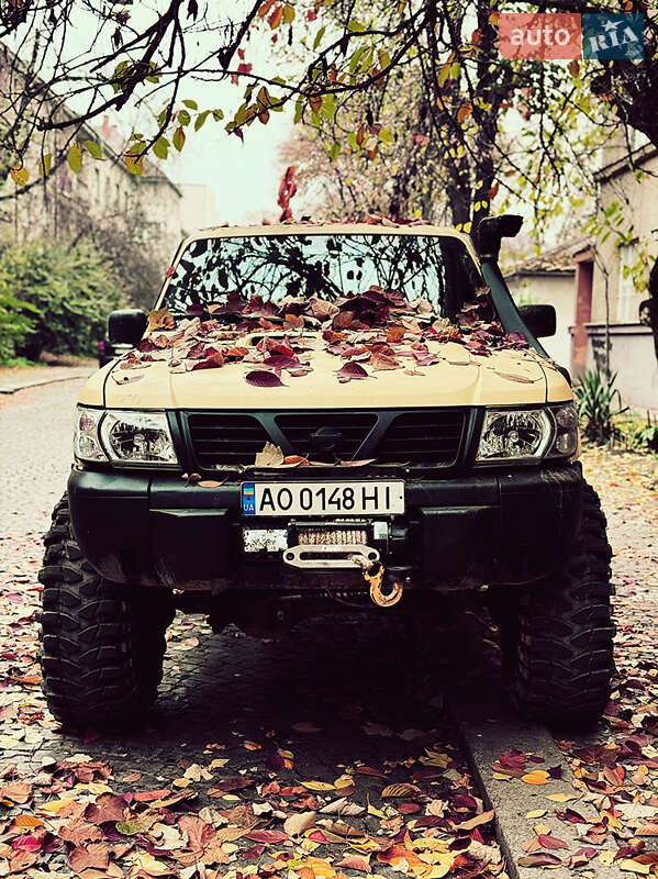 2000 nissan patrol