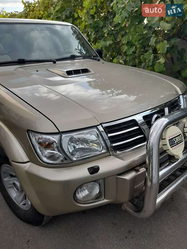 2001 nissan patrol