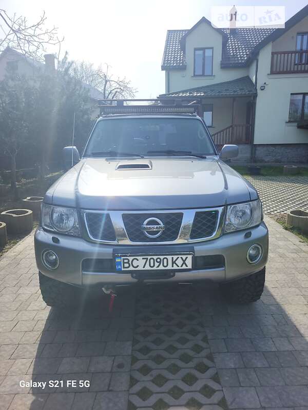 2005 nissan patrol