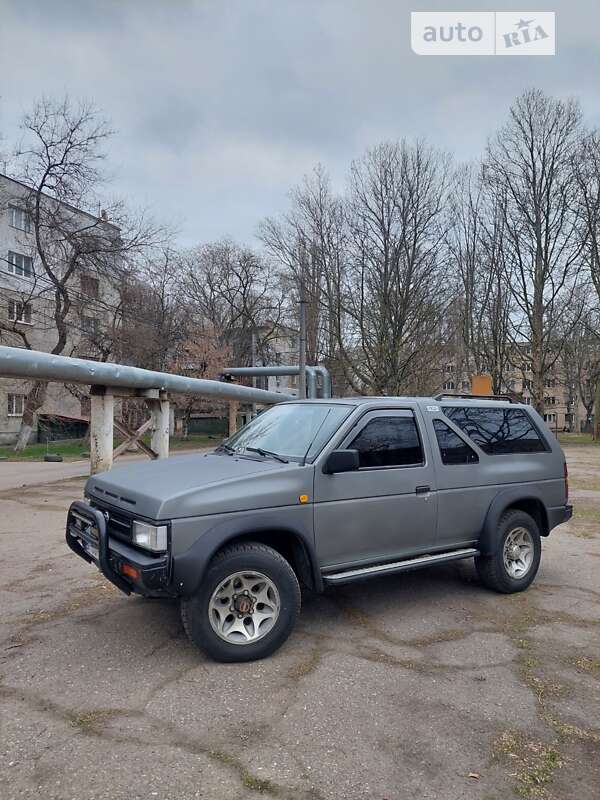 1989 nissan terrano