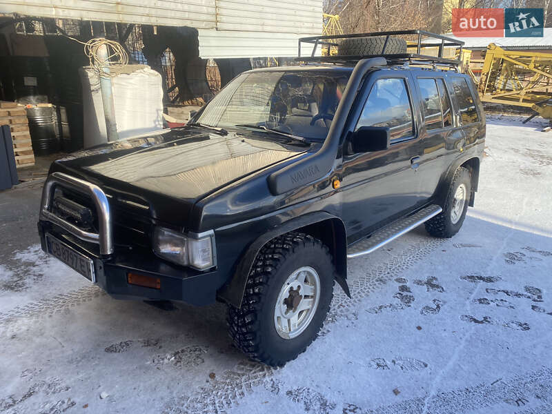 1990 nissan terrano