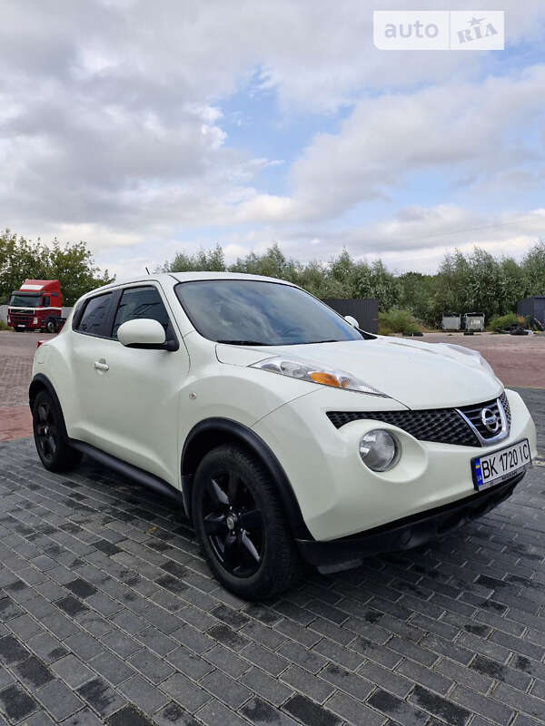 2011 nissan juke