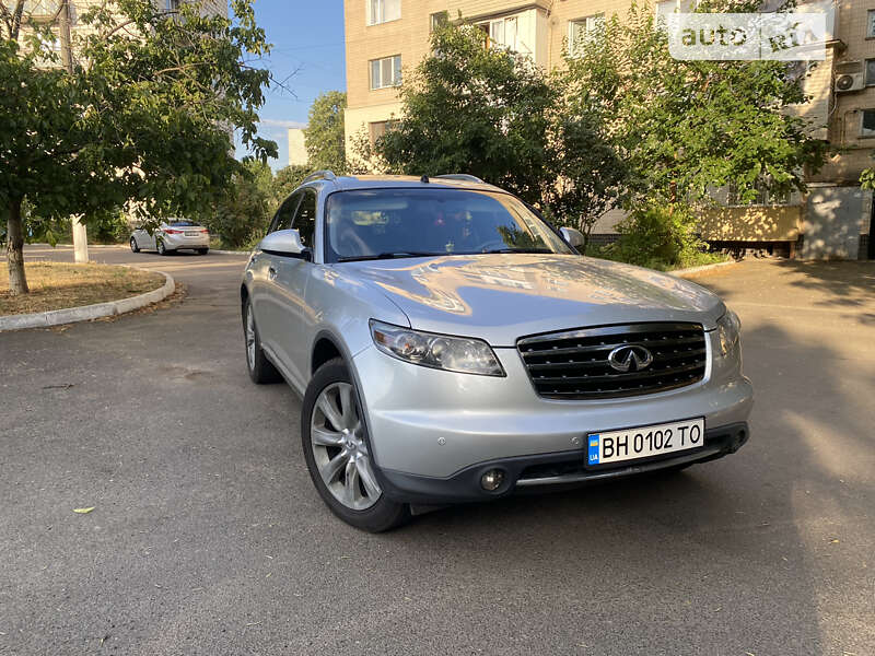 2007 infiniti fx35