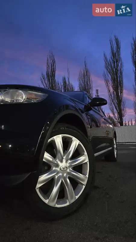 2008 infiniti fx35