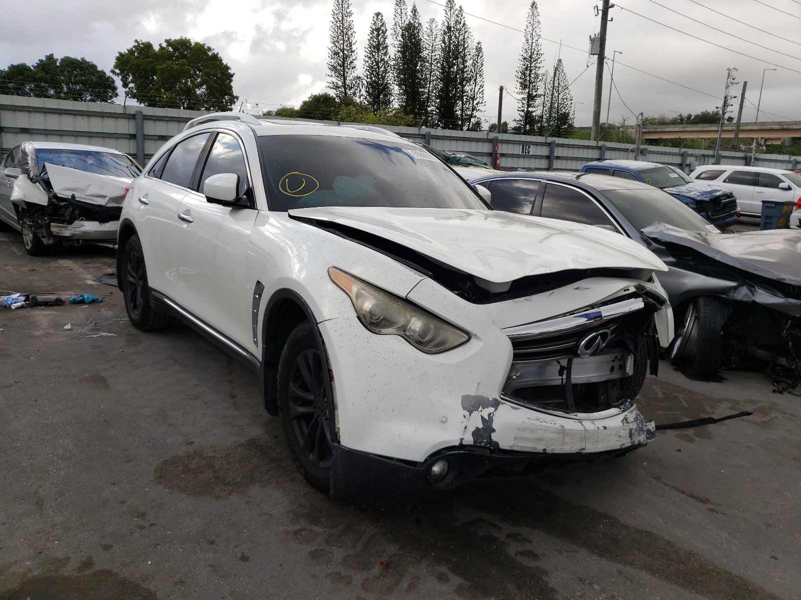 2011 infiniti fx35