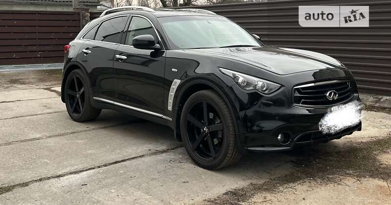 2009 infiniti fx35