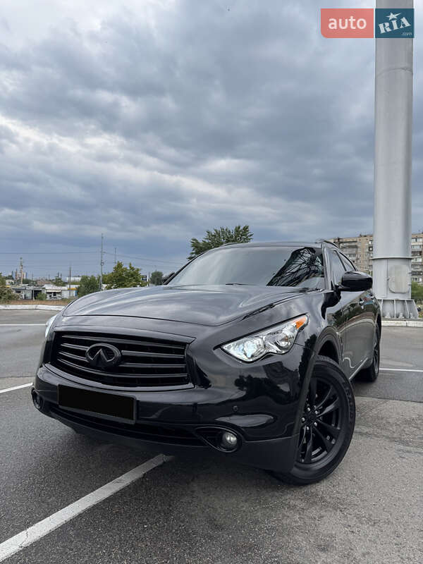 2012 infiniti fx35