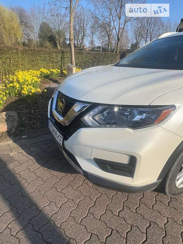 2016 nissan rogue