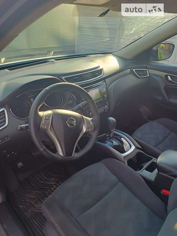 2016 nissan rogue