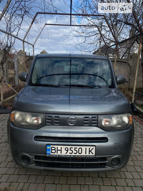 2011 nissan cube