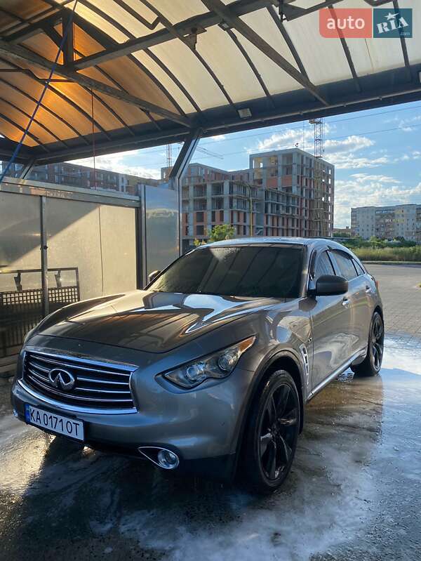 2014 infiniti qx70