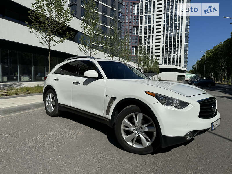 2013 infiniti qx70