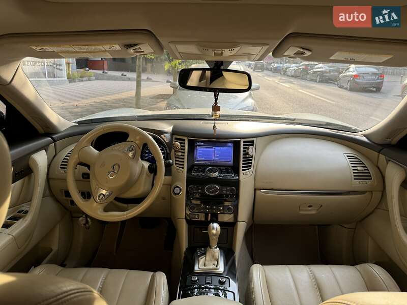 2014 infiniti qx70