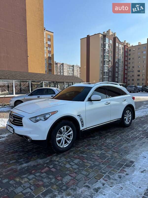 2013 infiniti qx70