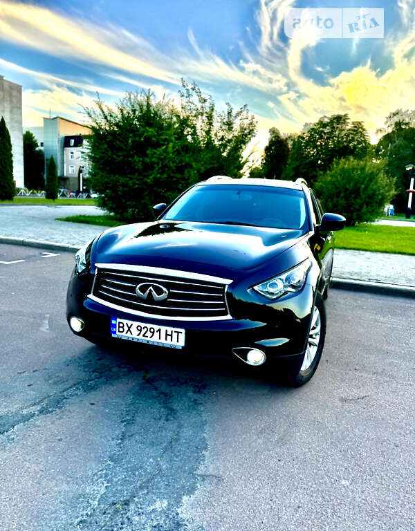 2013 infiniti qx70