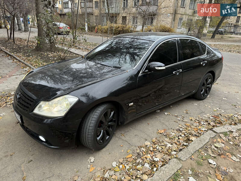 2005 infiniti m35
