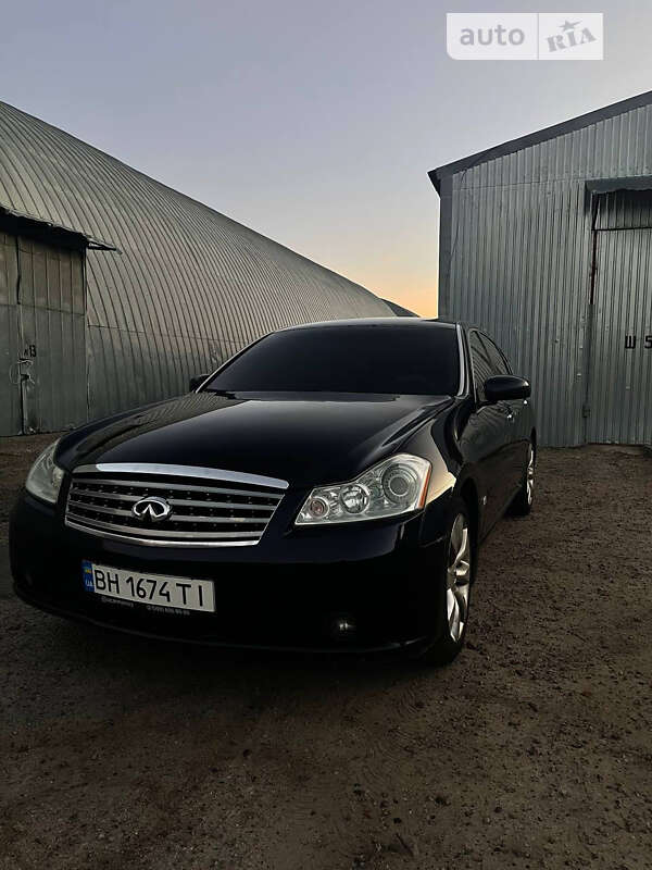 2005 infiniti m35