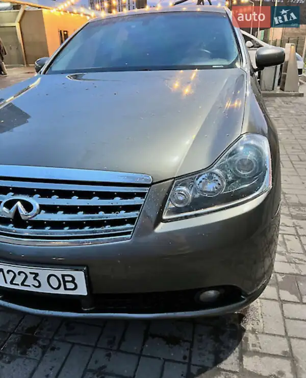 2005 infiniti m45