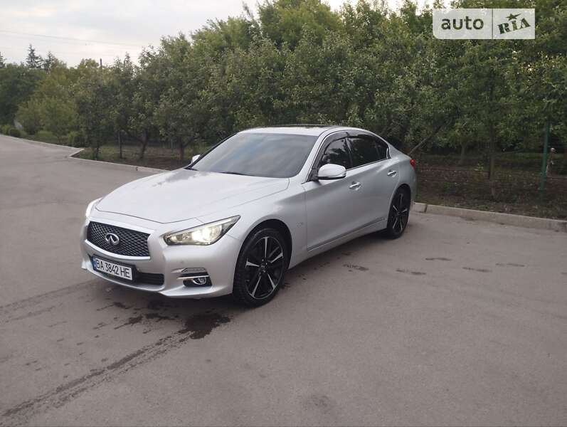 2014 infiniti q50