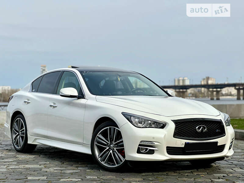 2016 infiniti q50