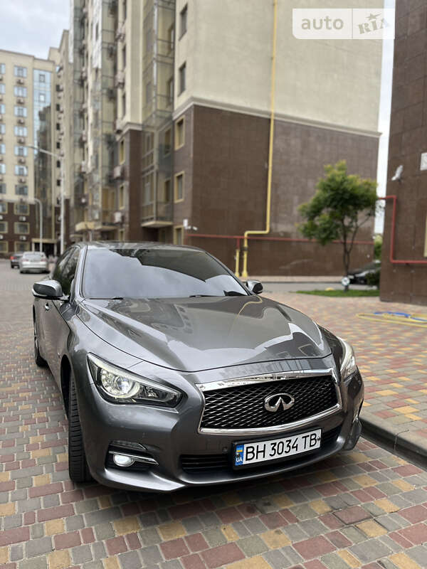 2015 infiniti q50