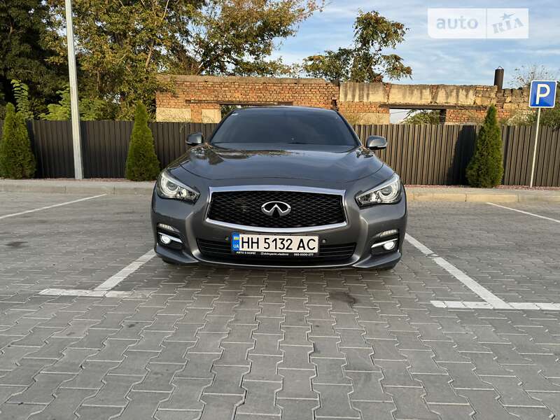 2015 infiniti q50