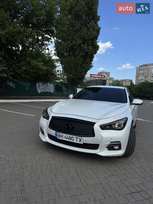 2014 infiniti q50