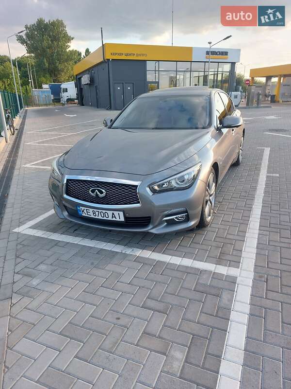2014 infiniti q50