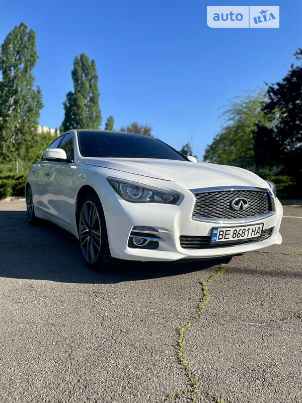 2014 infiniti q50