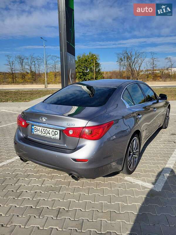 2016 infiniti q50