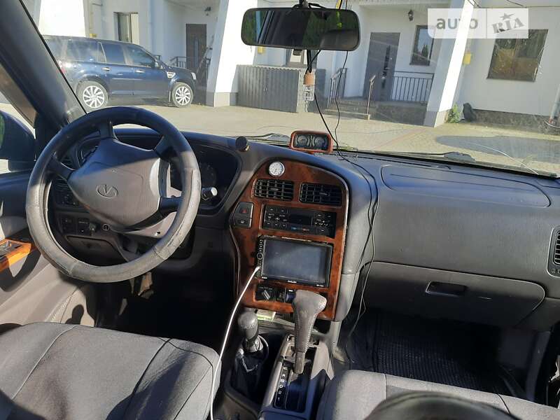 1996 infiniti qx4