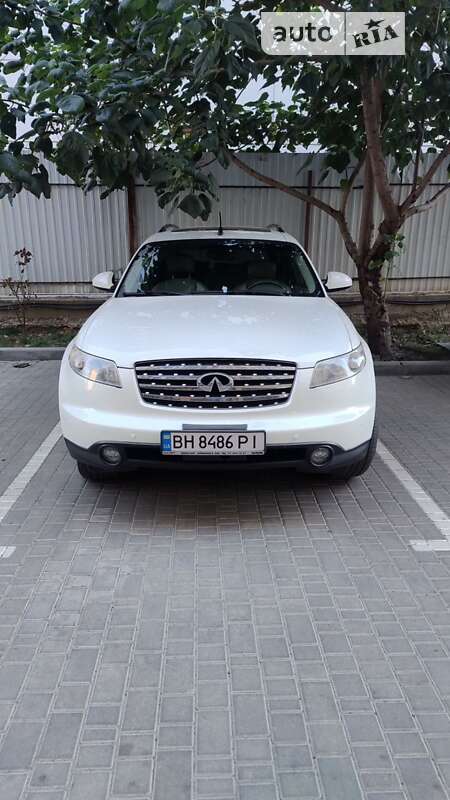 2004 infiniti fx35