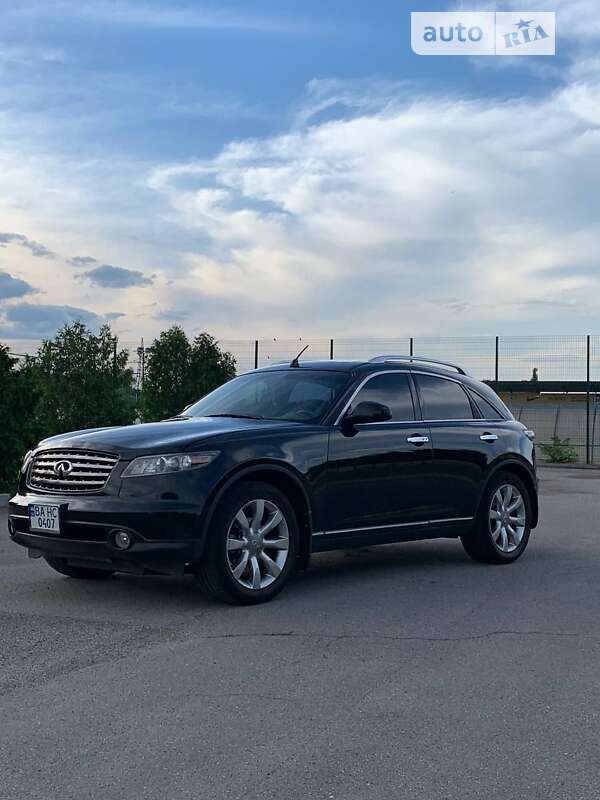 2005 infiniti fx35