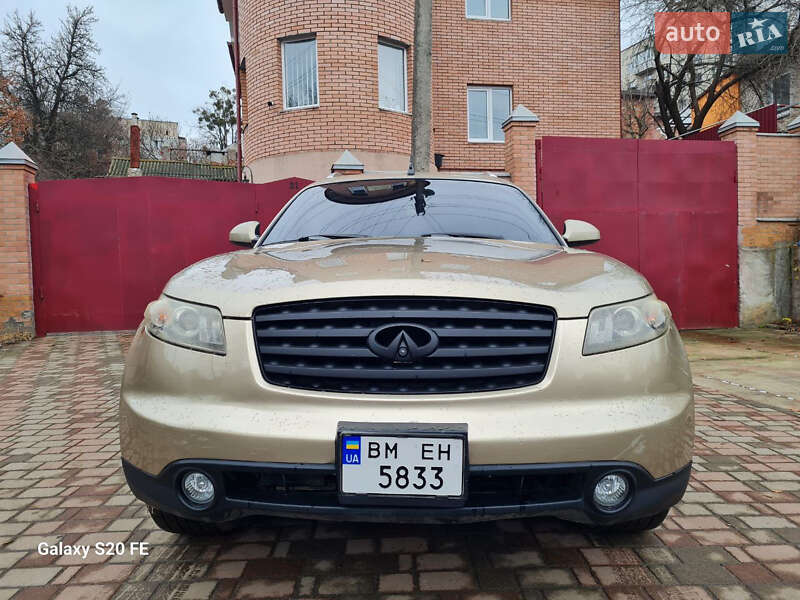 2005 infiniti fx35