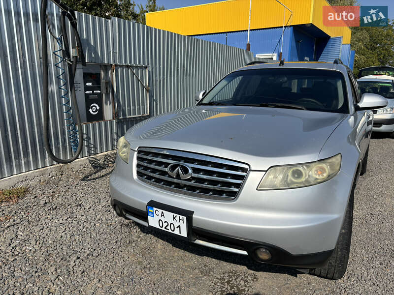 2006 infiniti fx35
