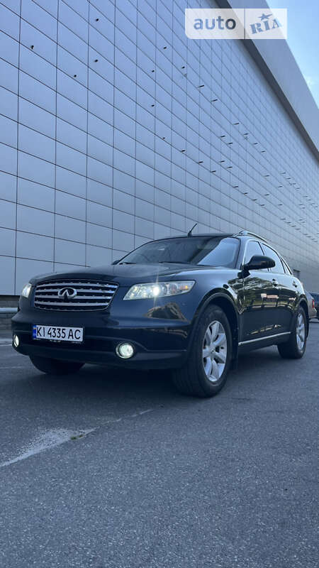 2004 infiniti fx35