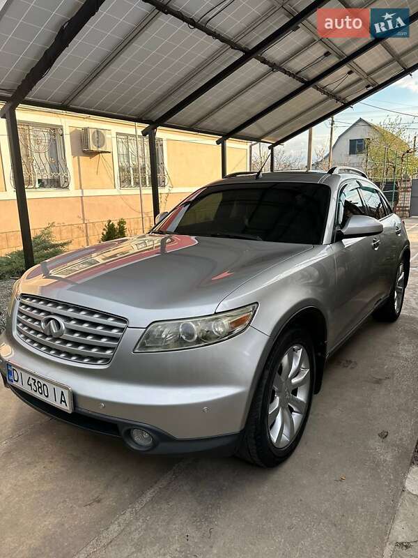 2002 infiniti fx35
