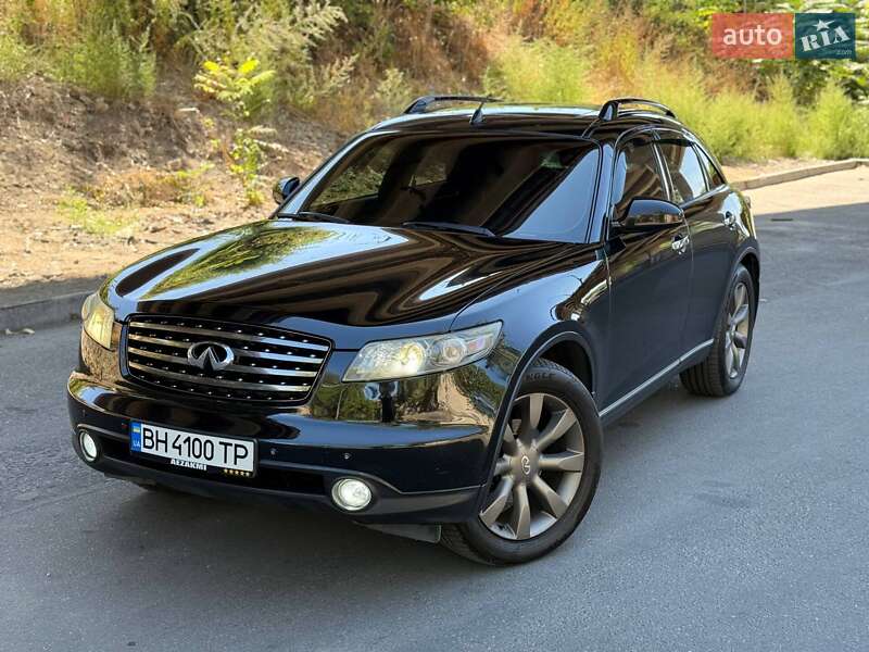2004 infiniti fx35